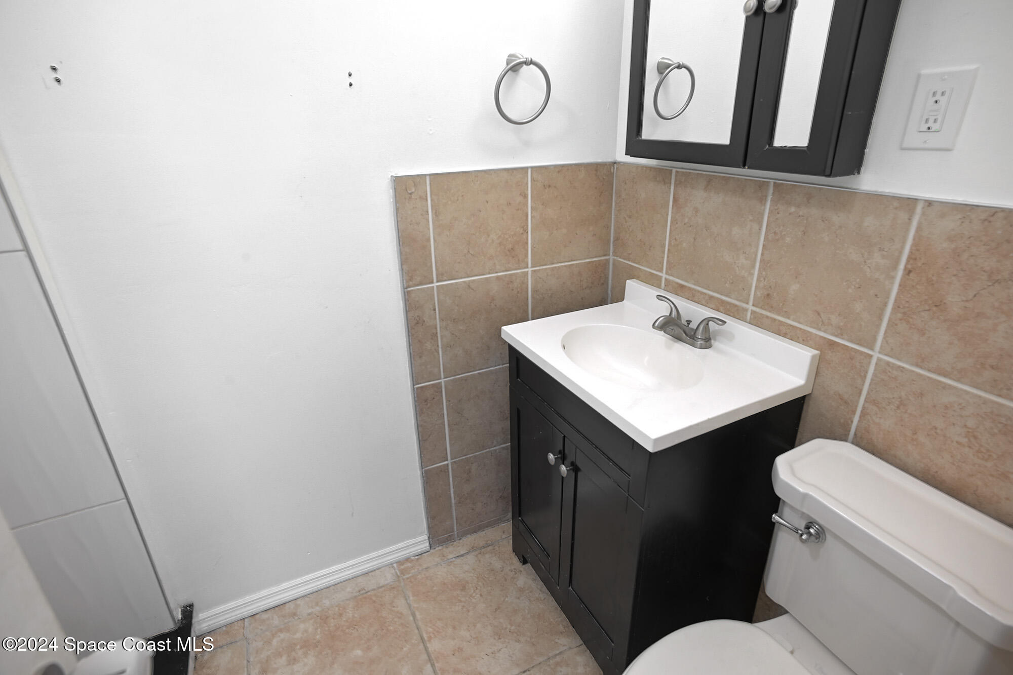 28 West Azalea Circle Rockledge, FL 32955 - Photo 14 of 18 Guest Bath 1