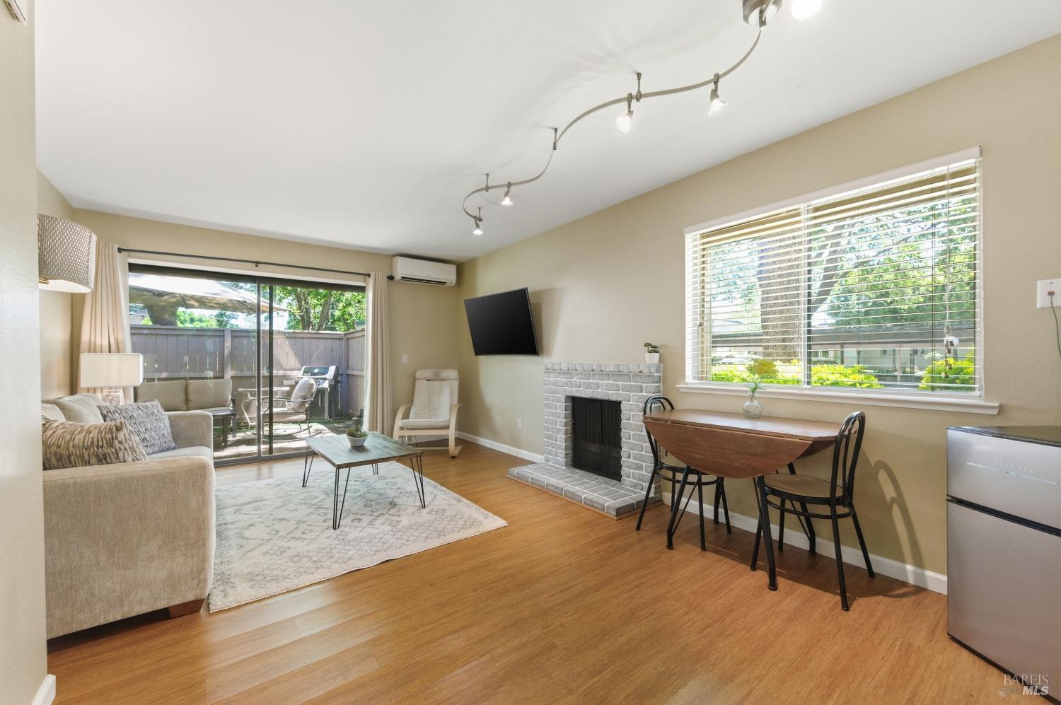205 Stony Point Road, Unit J Santa Rosa, CA 95401 - Photo 7 of 26