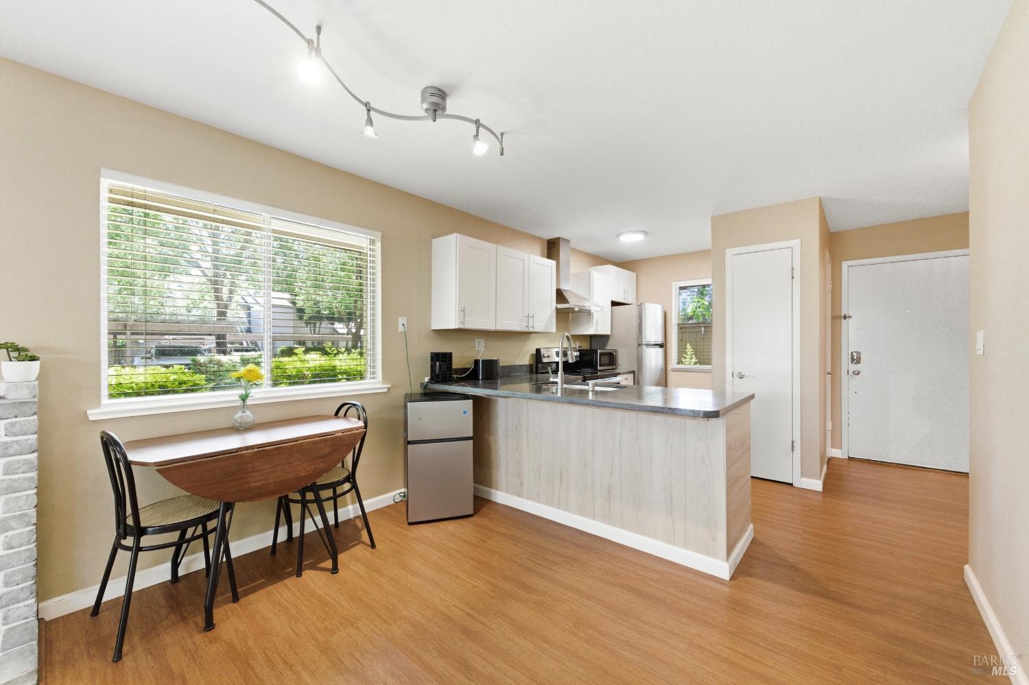 205 Stony Point Road, Unit J Santa Rosa, CA 95401 - Photo 9 of 26