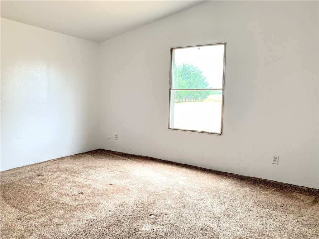 7034 187th Avenue Southwest Rochester, WA 98579 - Photo 11 of 18
