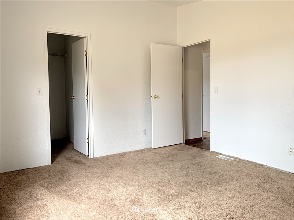 7034 187th Avenue Southwest Rochester, WA 98579 - Photo 13 of 18
