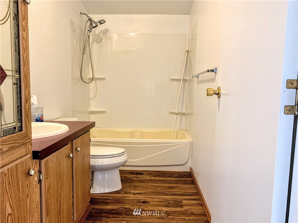 7034 187th Avenue Southwest Rochester, WA 98579 - Photo 14 of 18