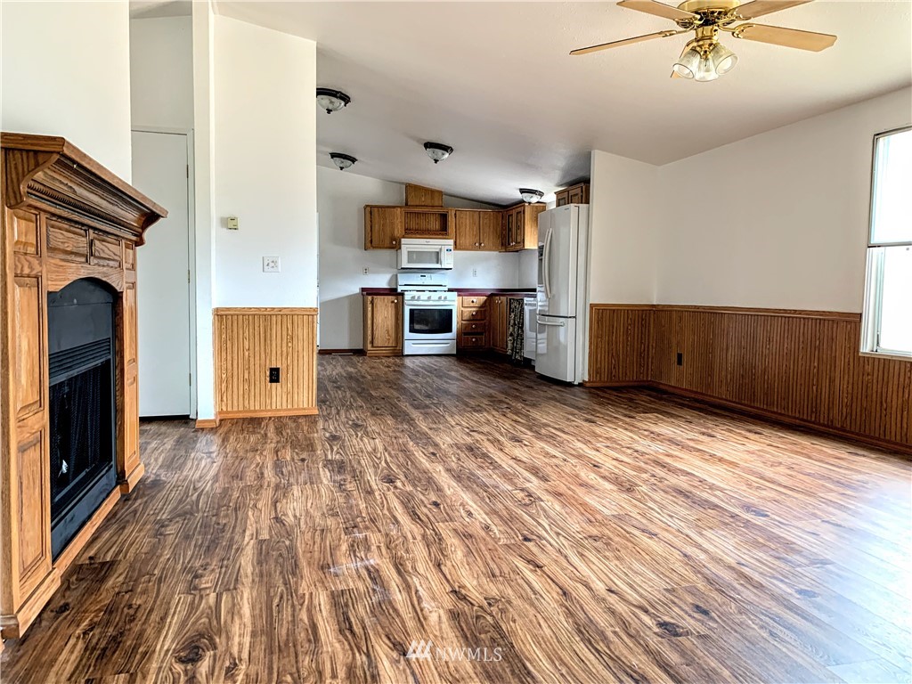 7034 187th Avenue Southwest Rochester, WA 98579 - Photo 3 of 18