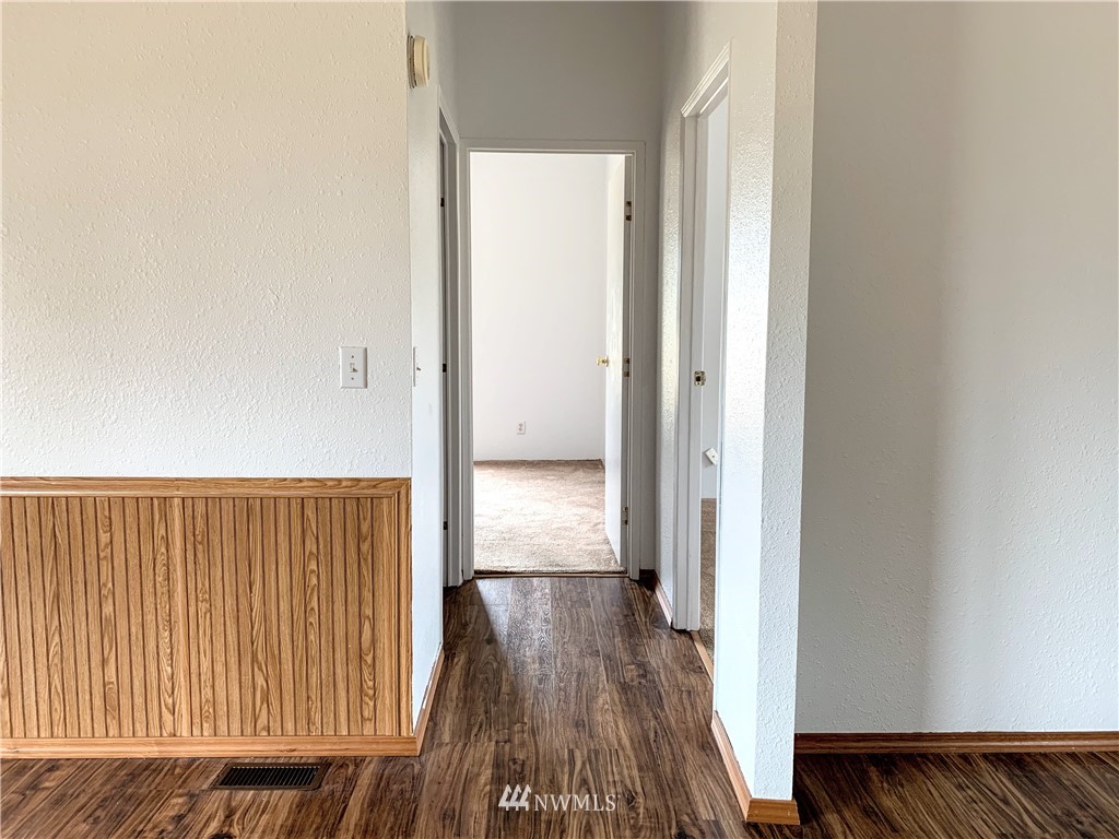 7034 187th Avenue Southwest Rochester, WA 98579 - Photo 6 of 18