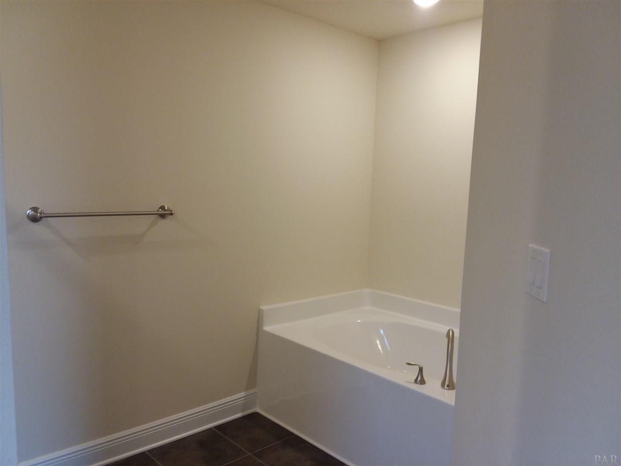 12299 Pinfish Road, Unit 13B Pensacola, FL 32506 - Photo 16 of 17 Gallery Image 16
