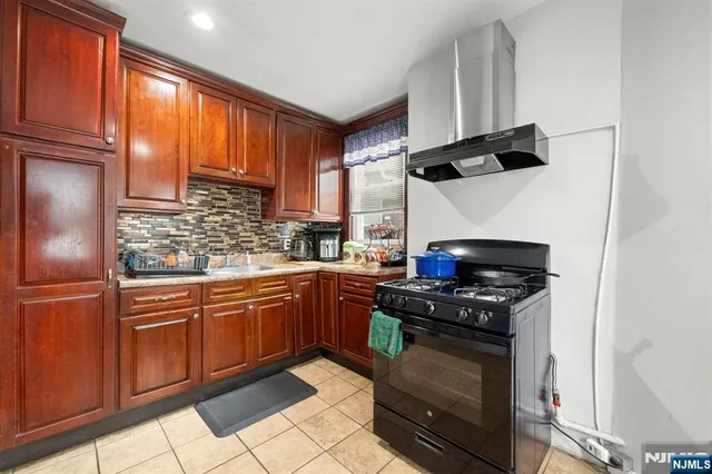 $599,000 | 19 Dover Street, Newark, NJ 07106