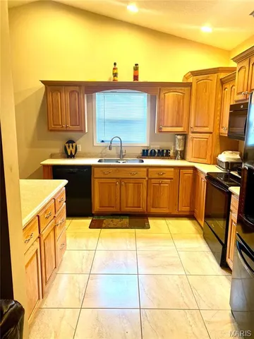 $384,950 | 2184 J Bird Drive, Poplar Bluff, MO 63901