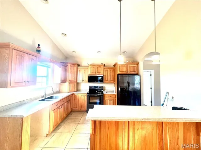 $384,950 | 2184 J Bird Drive, Poplar Bluff, MO 63901