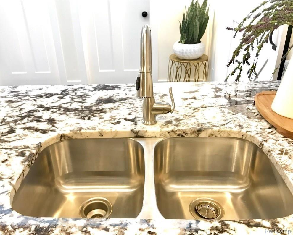 1704 Cass Avenue Road Bay City, MI 48708 - Photo 8 of 47 KITCHEN SINK.jpg