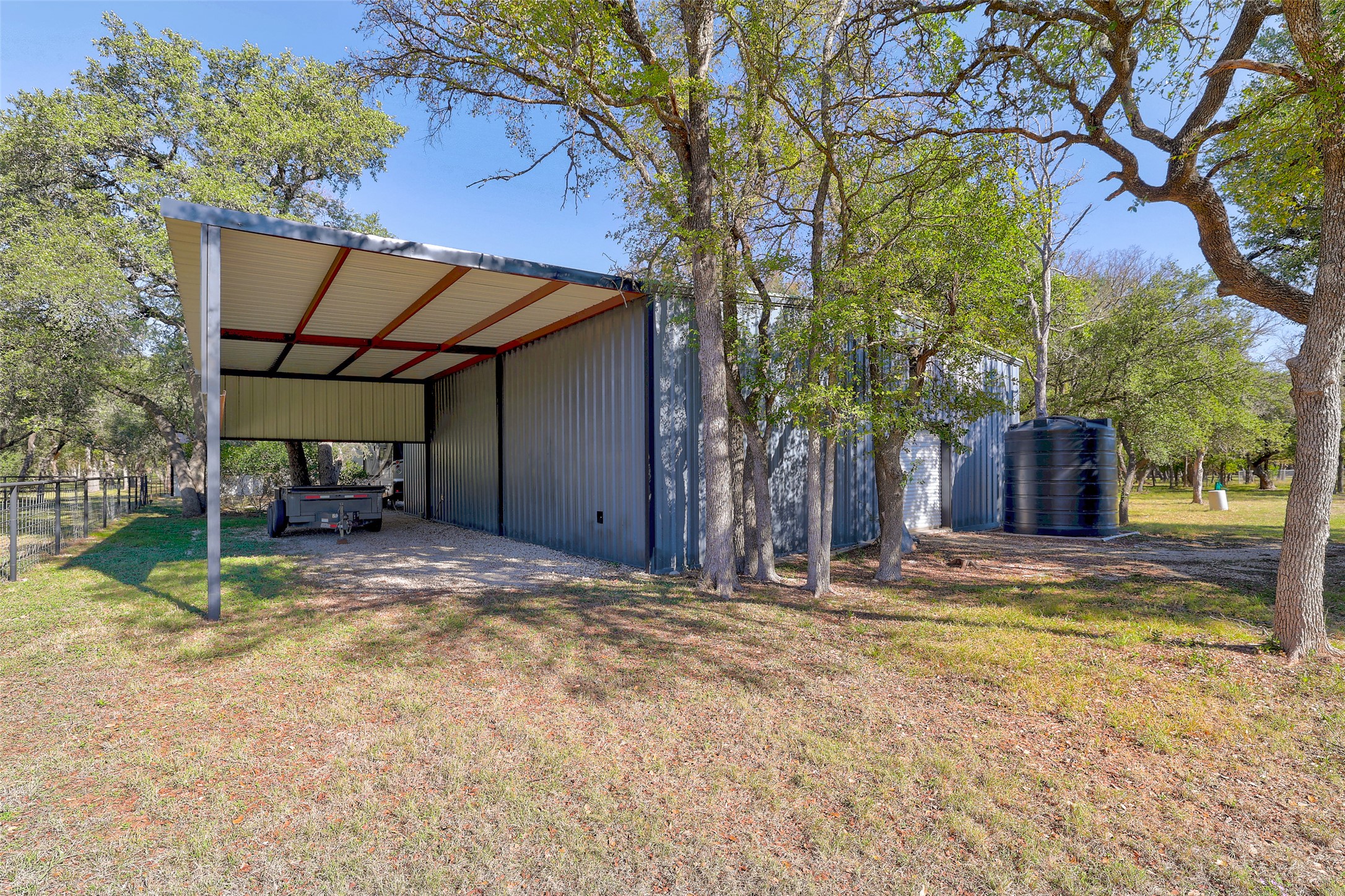 30309 Live Oak Trail Georgetown, TX 78633 - Photo 35 of 40 Class A RV Parking