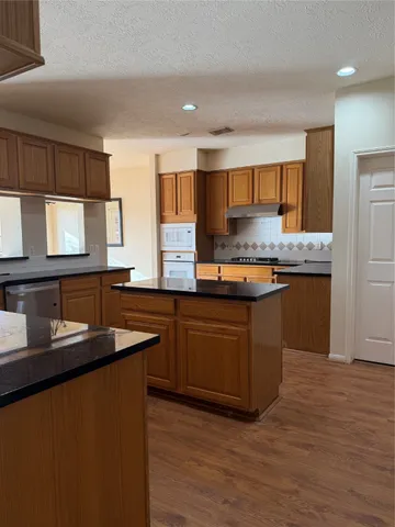 $2,550 | 6714 Portuguese Bend Drive, Missouri City, TX 77459