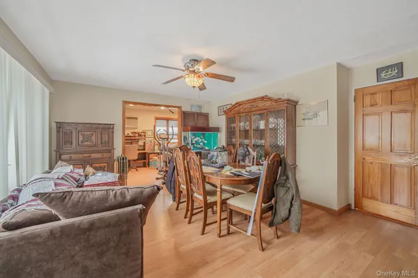 $619,000 | 24 New Highway, Commack, NY 11725