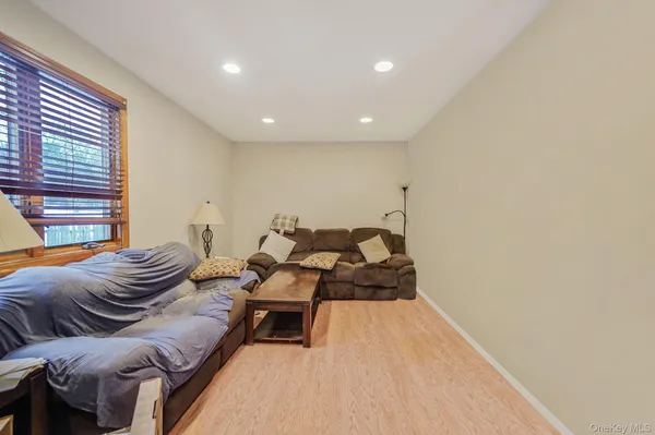 $619,000 | 24 New Highway, Commack, NY 11725