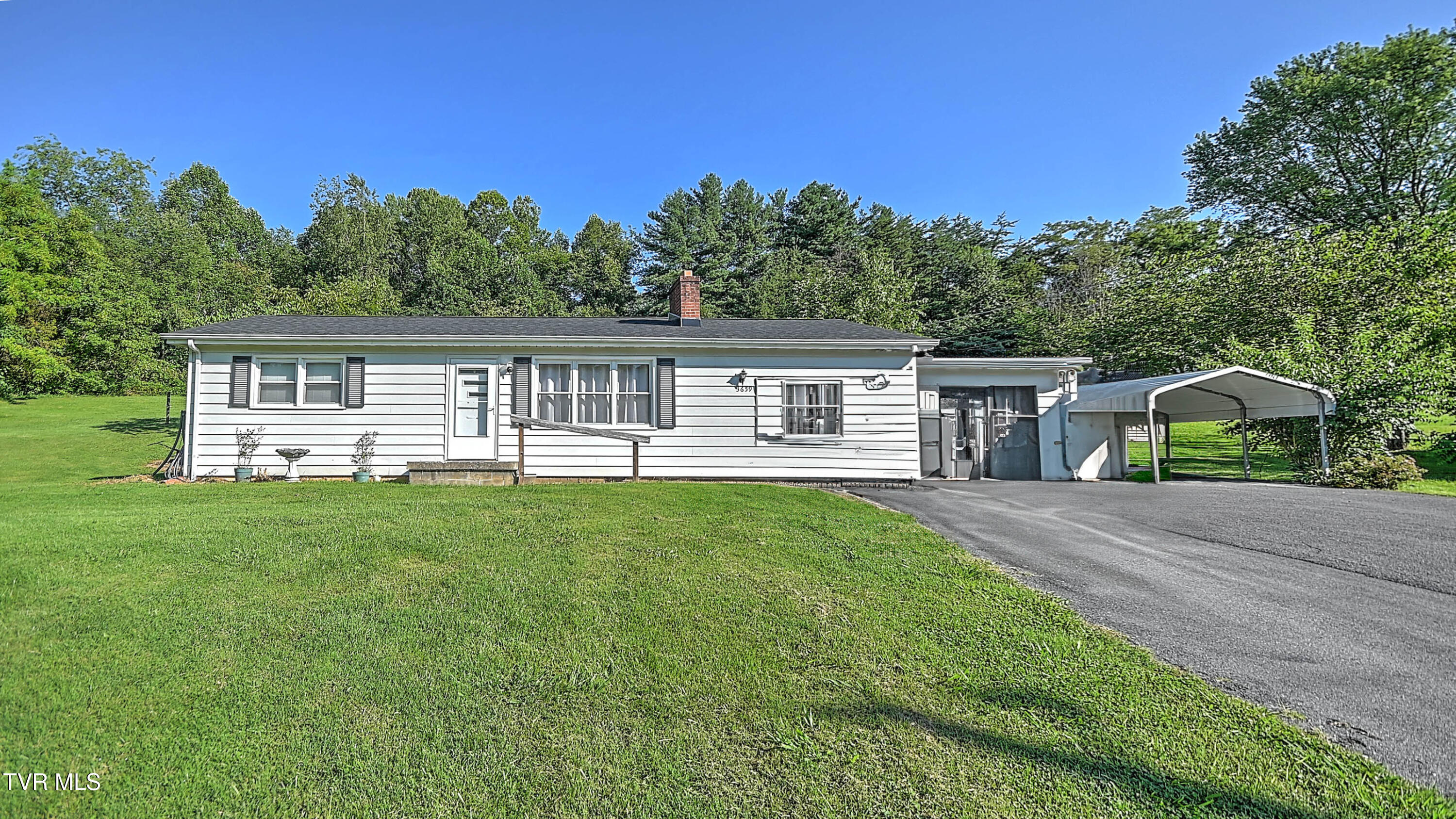 3659 Island Road Blountville, TN 37617 - Photo 2 of 53 3659 Island Rd DK-2