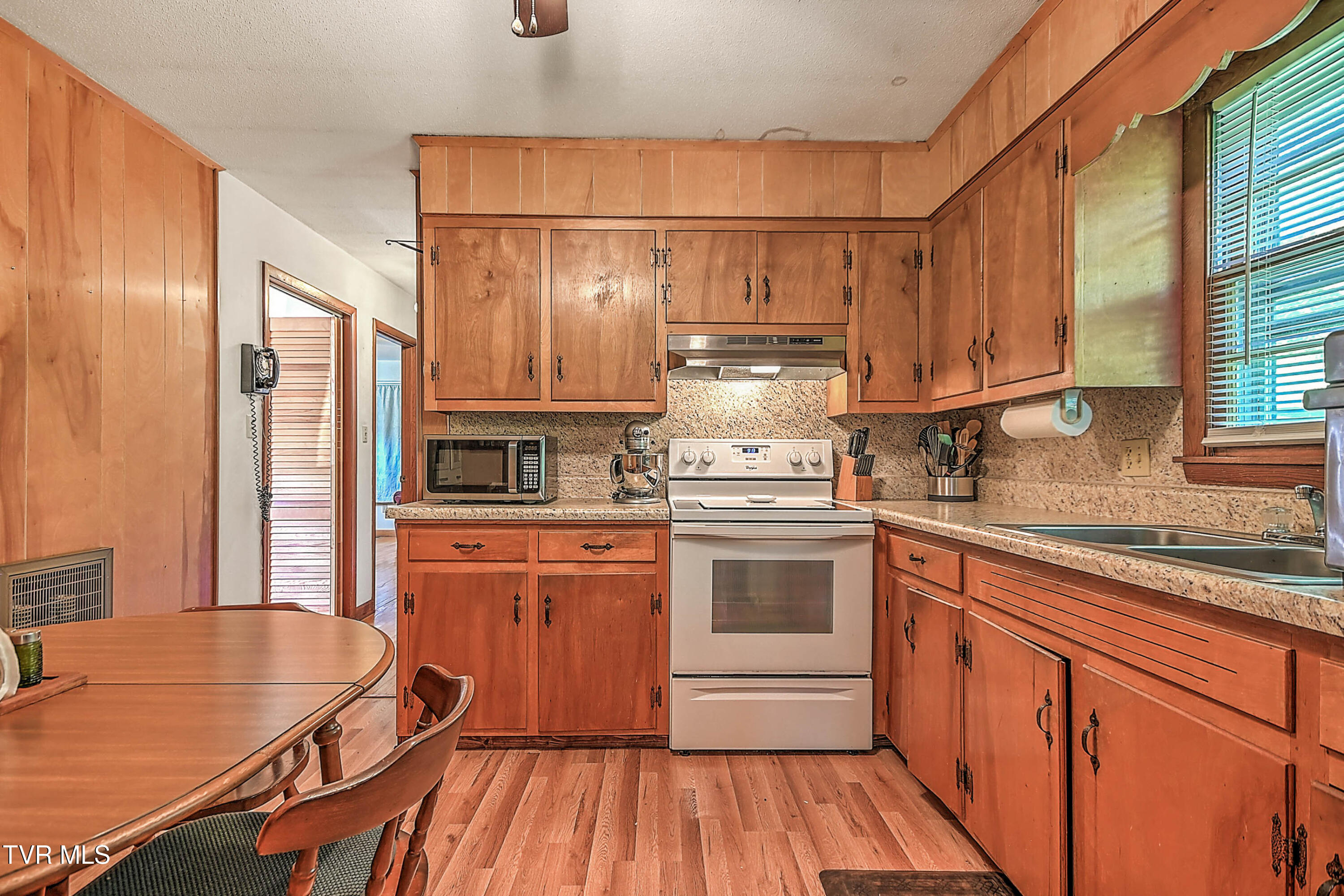 3659 Island Road Blountville, TN 37617 - Photo 24 of 53 3659 Island Rd DK-24