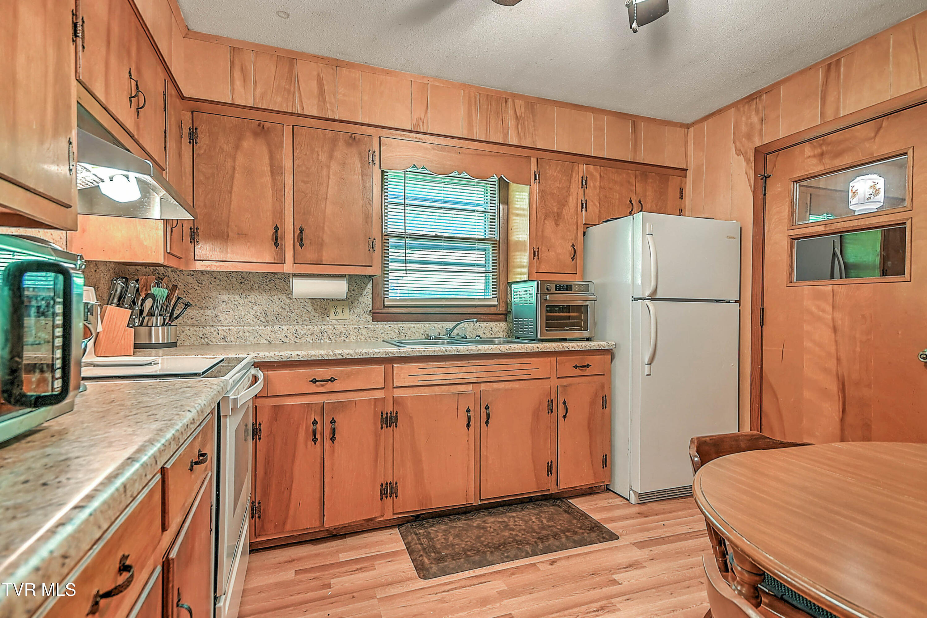 3659 Island Road Blountville, TN 37617 - Photo 27 of 53 3659 Island Rd DK-27