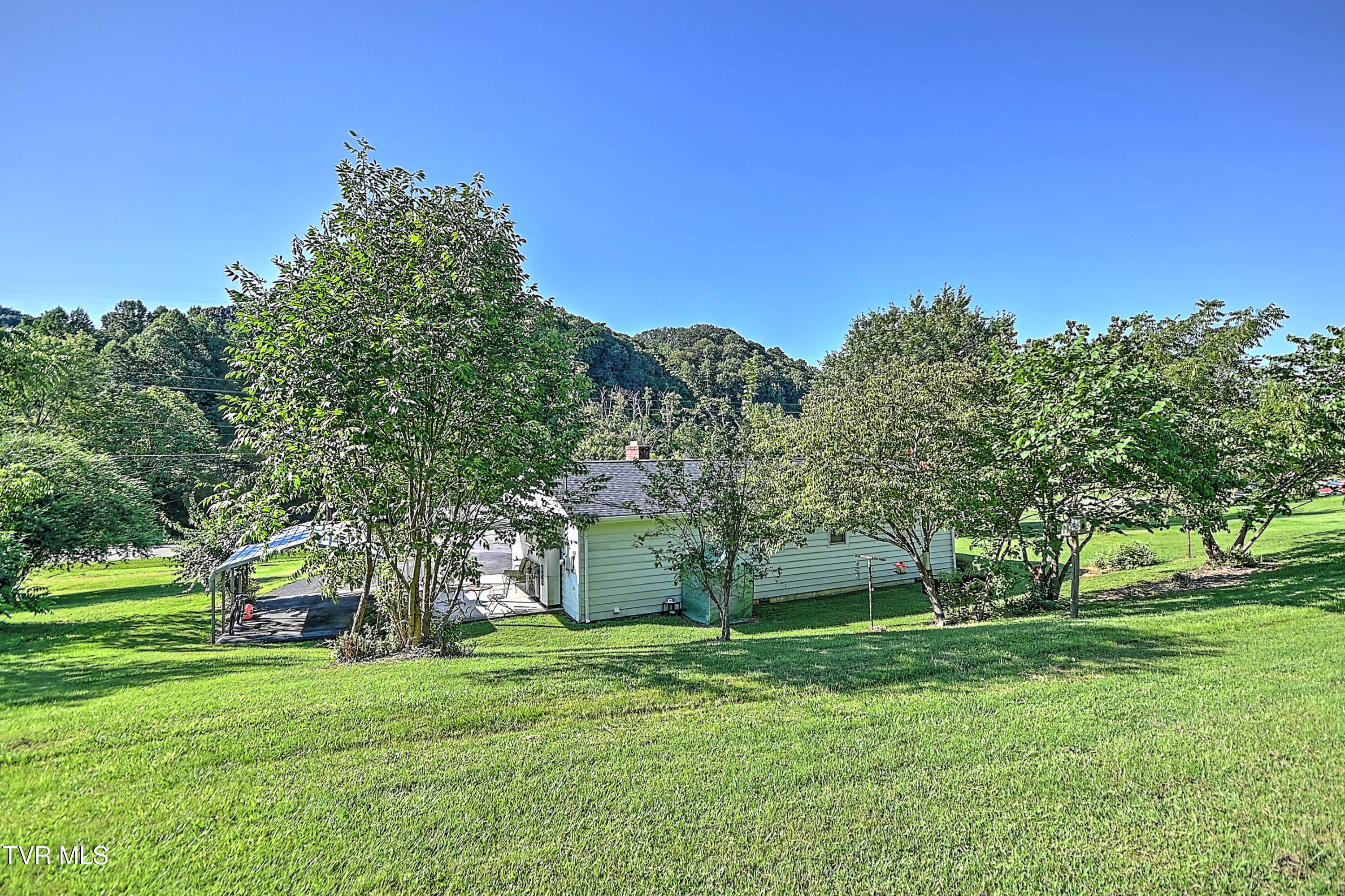 3659 Island Road Blountville, TN 37617 - Photo 36 of 53 3659 Island Rd DK-36