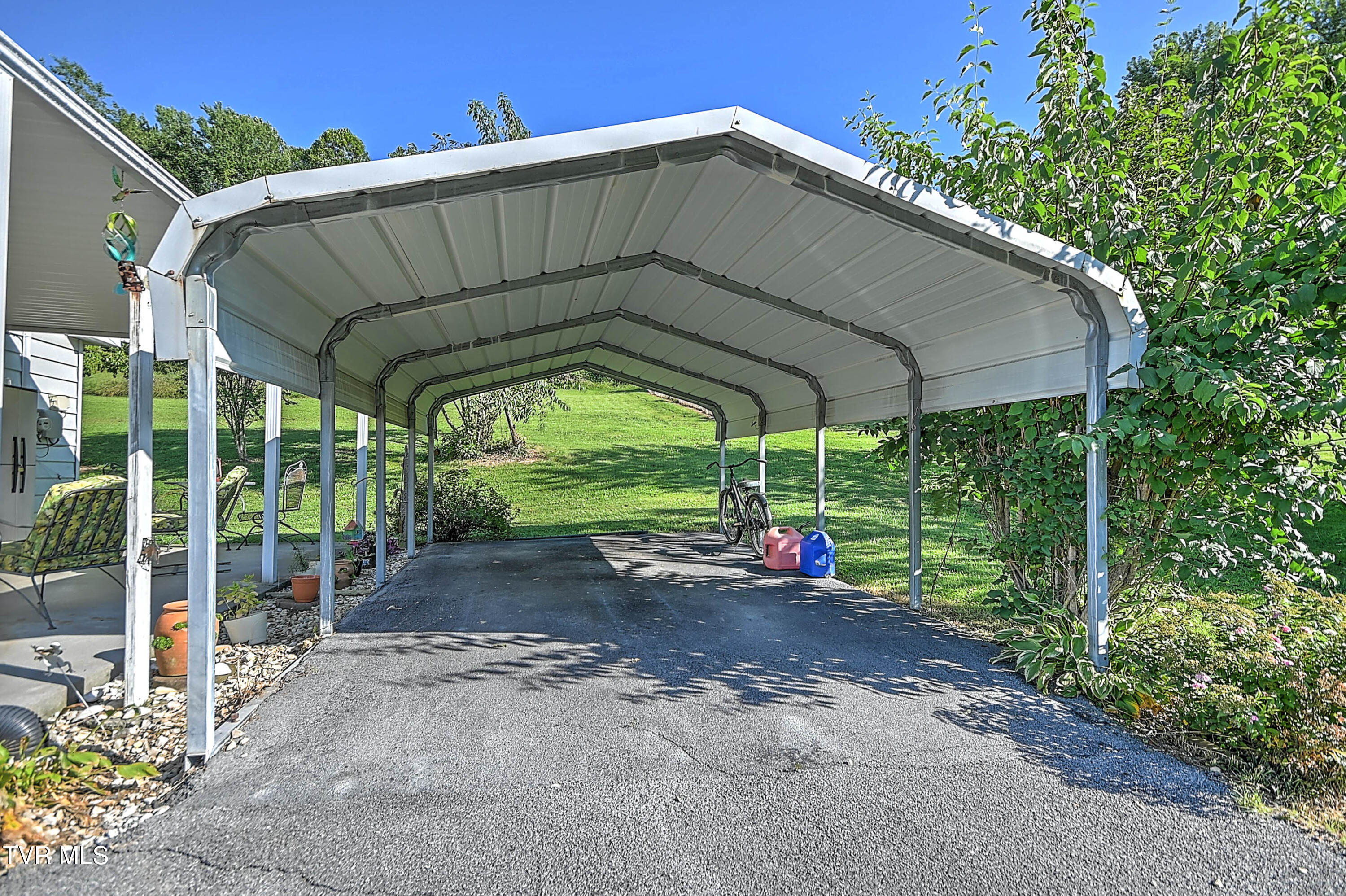 3659 Island Road Blountville, TN 37617 - Photo 6 of 53 3659 Island Rd DK-6