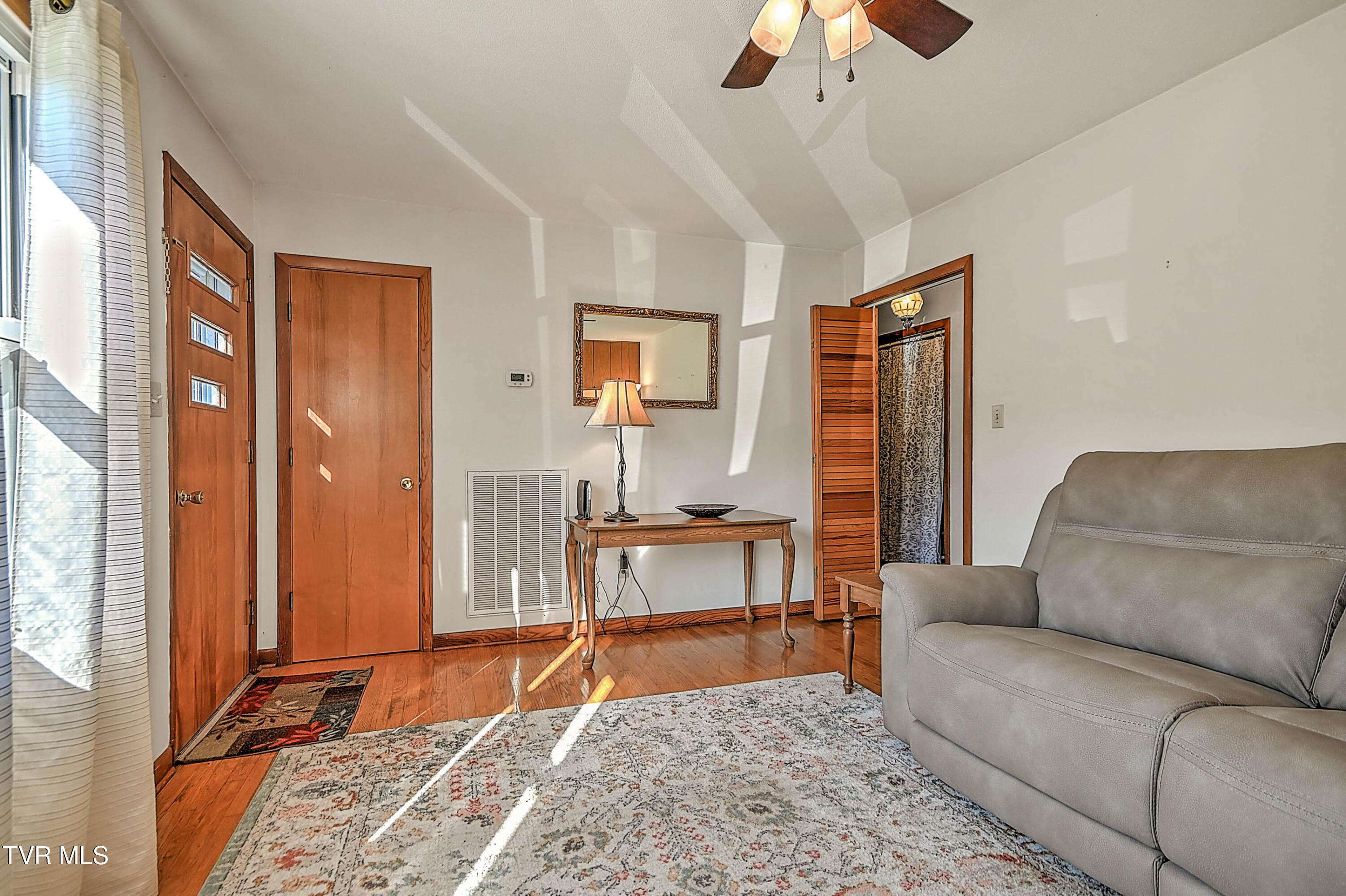 3659 Island Road Blountville, TN 37617 - Photo 10 of 53 3659 Island Rd DK-10