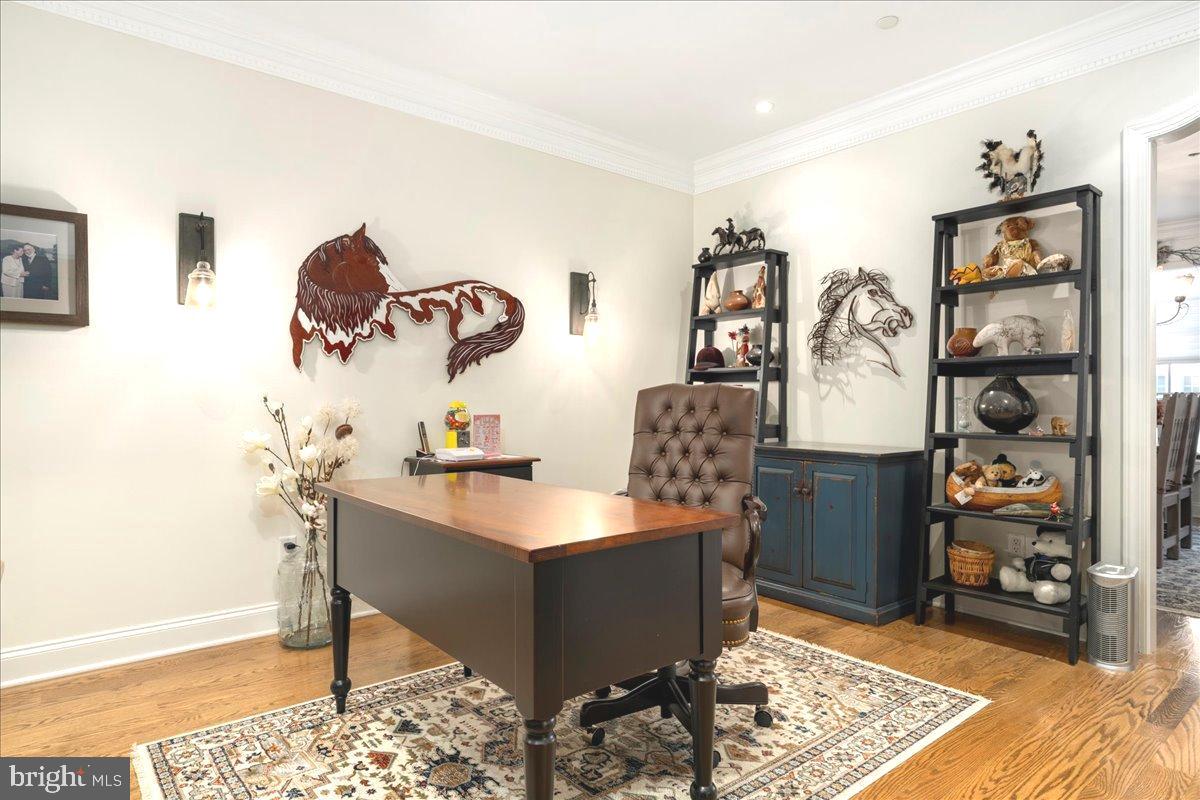 36 West Mechanic Street New Hope, PA 18938 - Photo 6 of 26 a room with a table and chairs