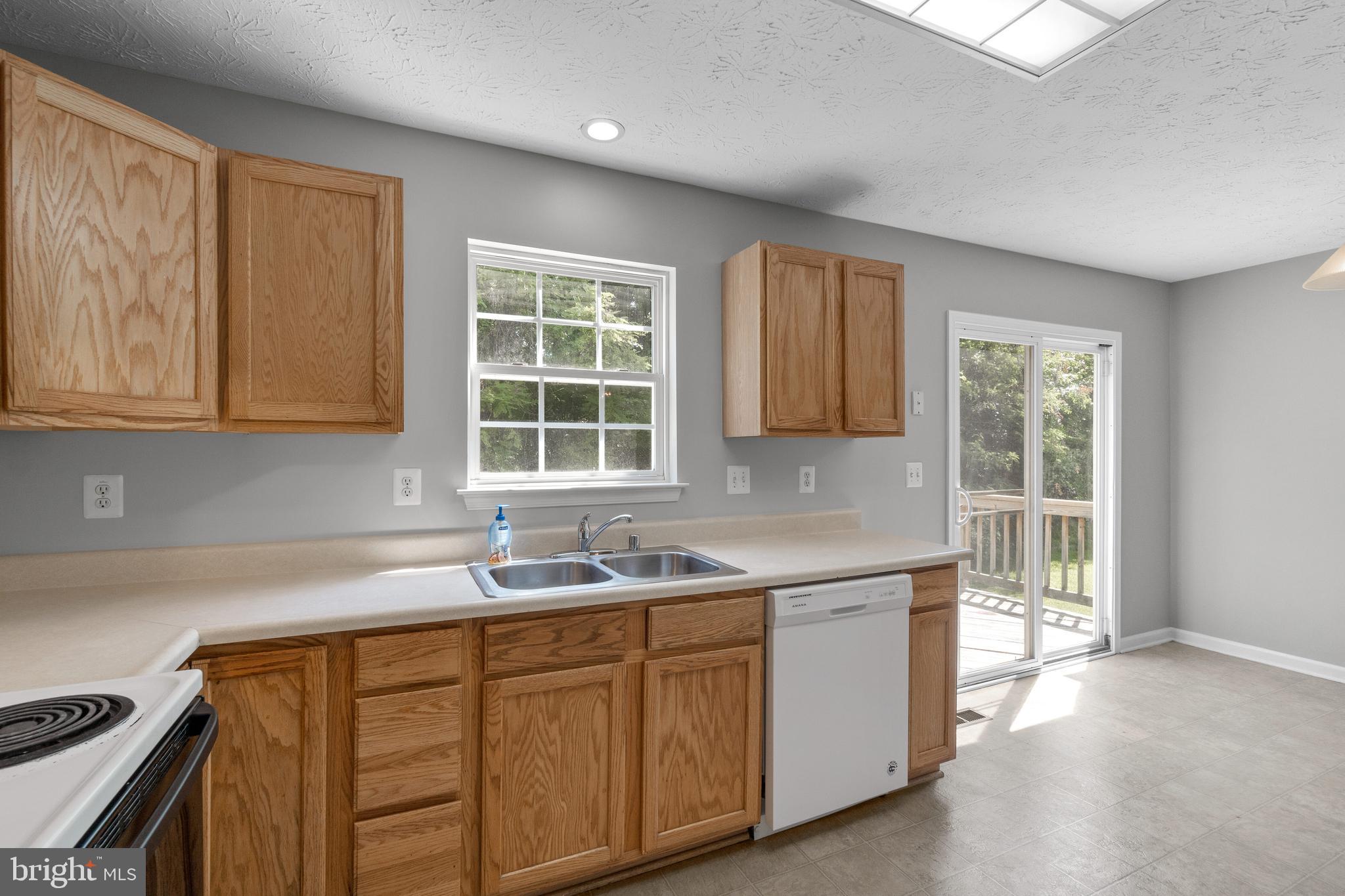 2816 Profitt Path Edgewood, MD 21040 - Photo 15 of 43 Kitchen