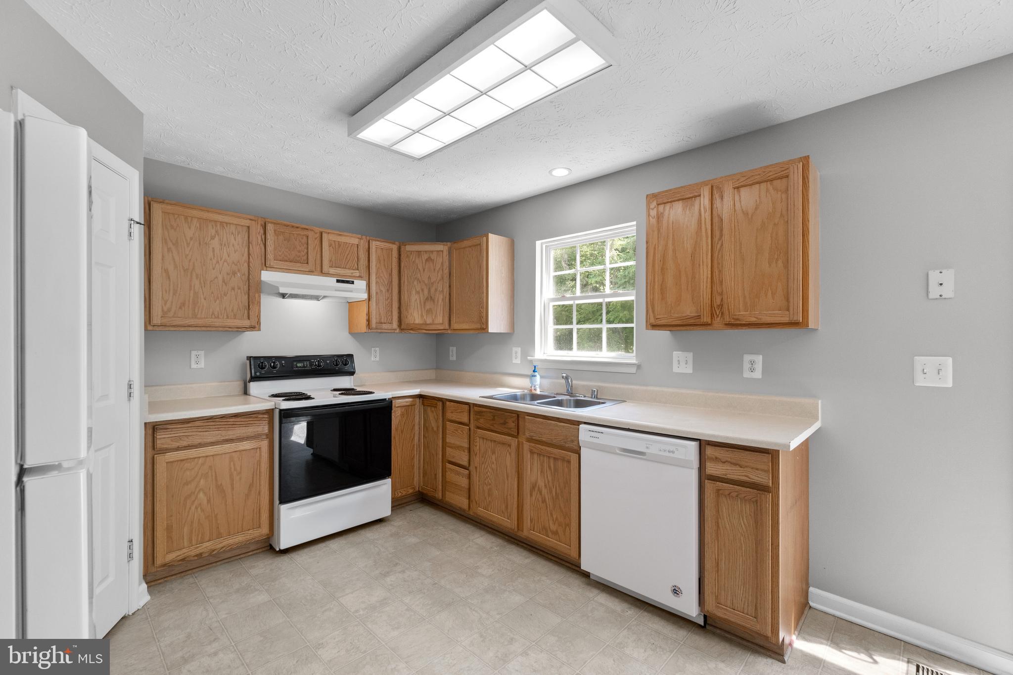 2816 Profitt Path Edgewood, MD 21040 - Photo 16 of 43 Kitchen