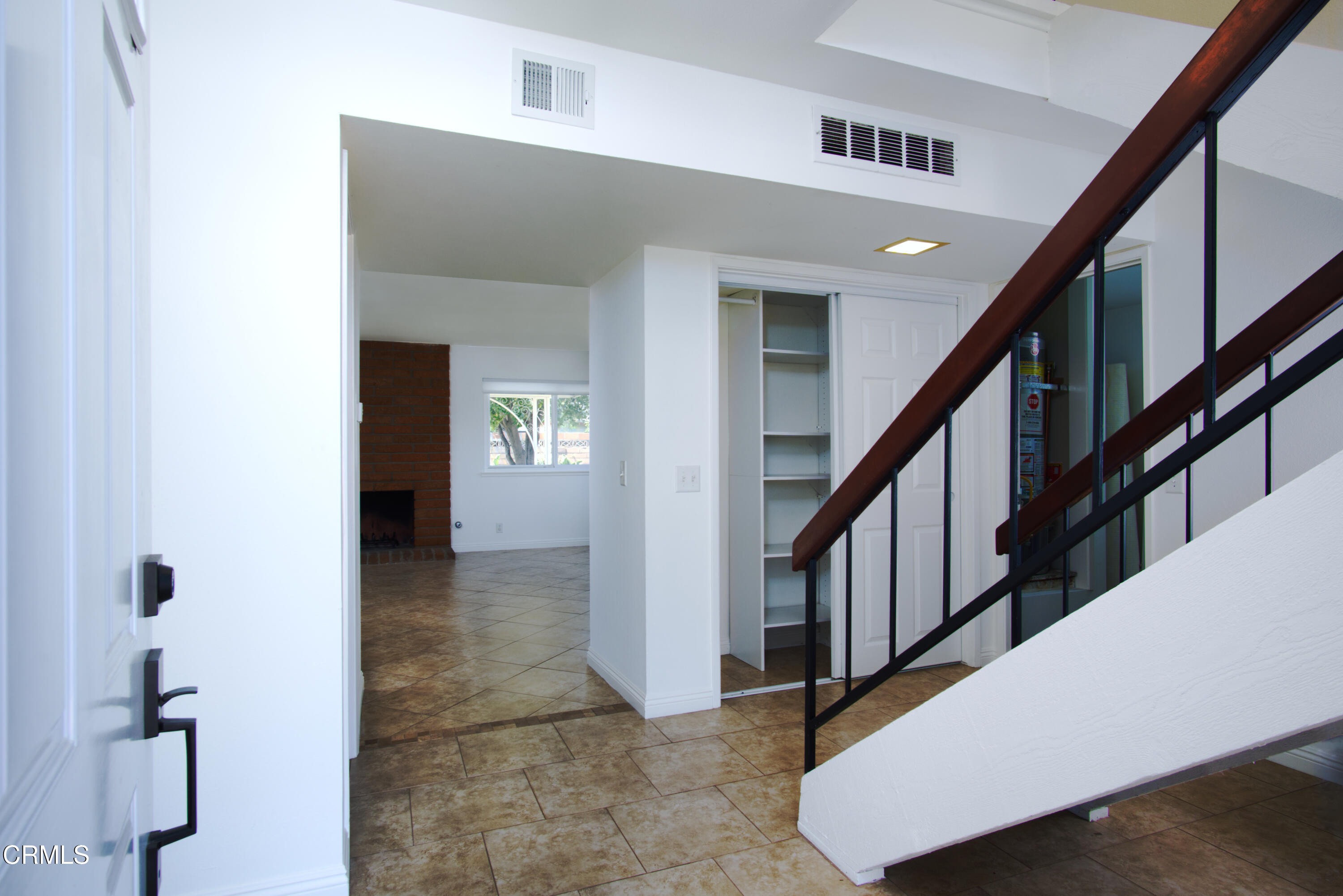 2121 Ironbark Drive Oxnard, CA 93036 - Photo 2 of 13 a view of an entryway