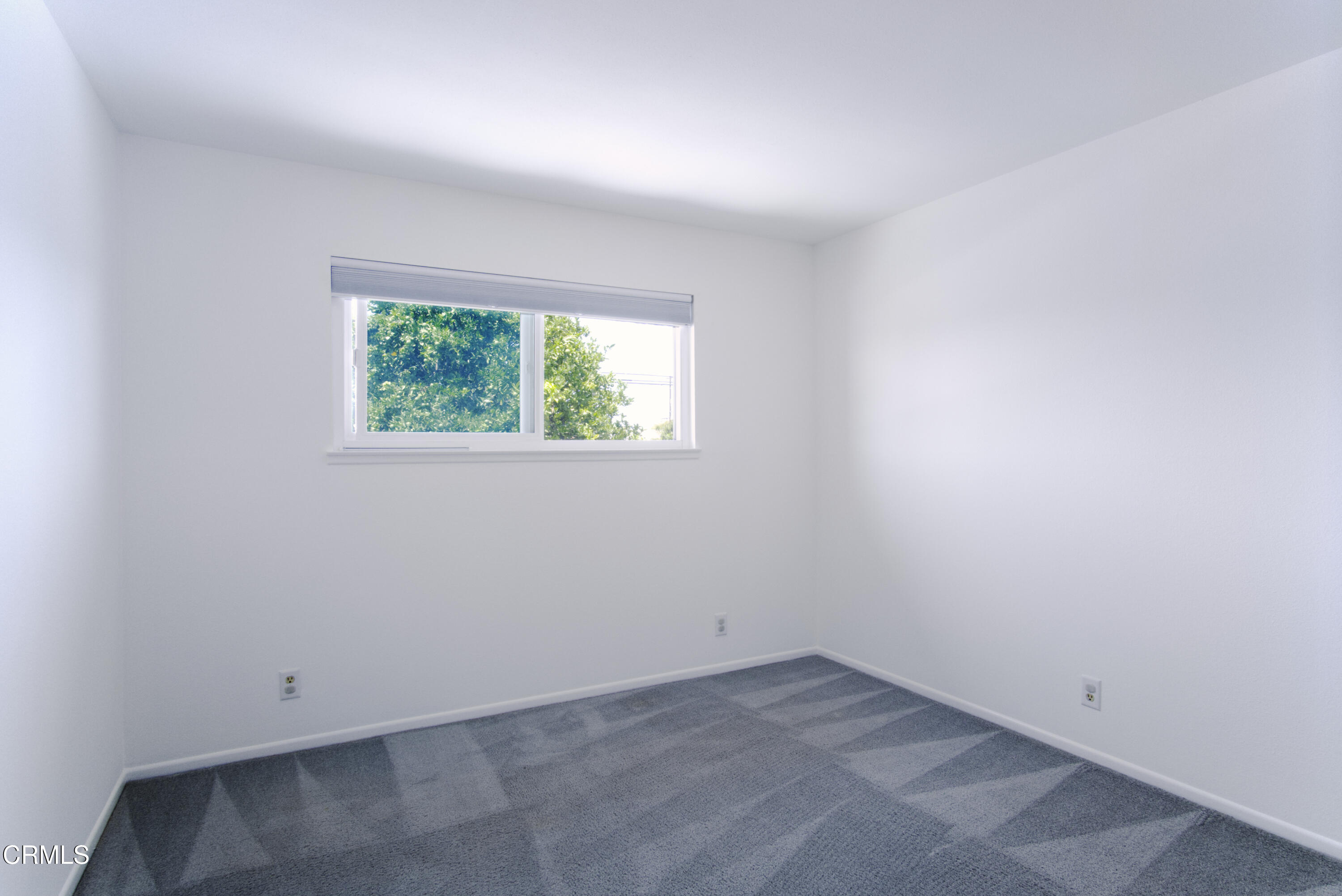 2121 Ironbark Drive Oxnard, CA 93036 - Photo 10 of 13 an empty room with a window