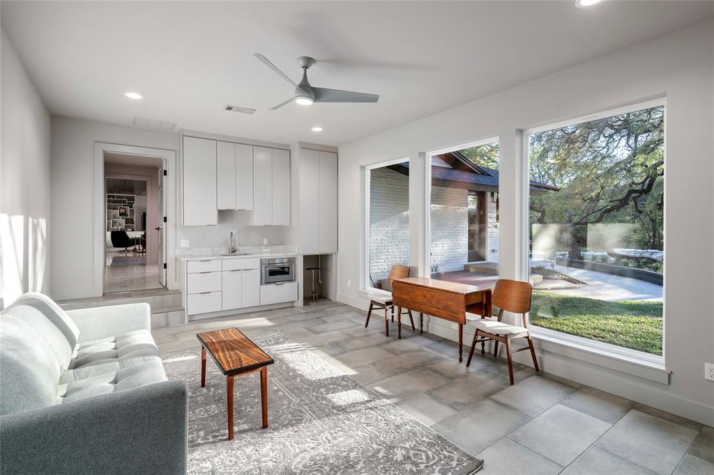 3400 MacArthur Drive Waco, TX 76708 - Photo 25 of 40 Isolated Living area with bedroom, bathroom and private entrance