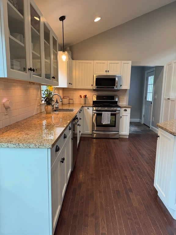 15 Mc Intosh Road Chelmsford, MA 01824 - Photo 6 of 30