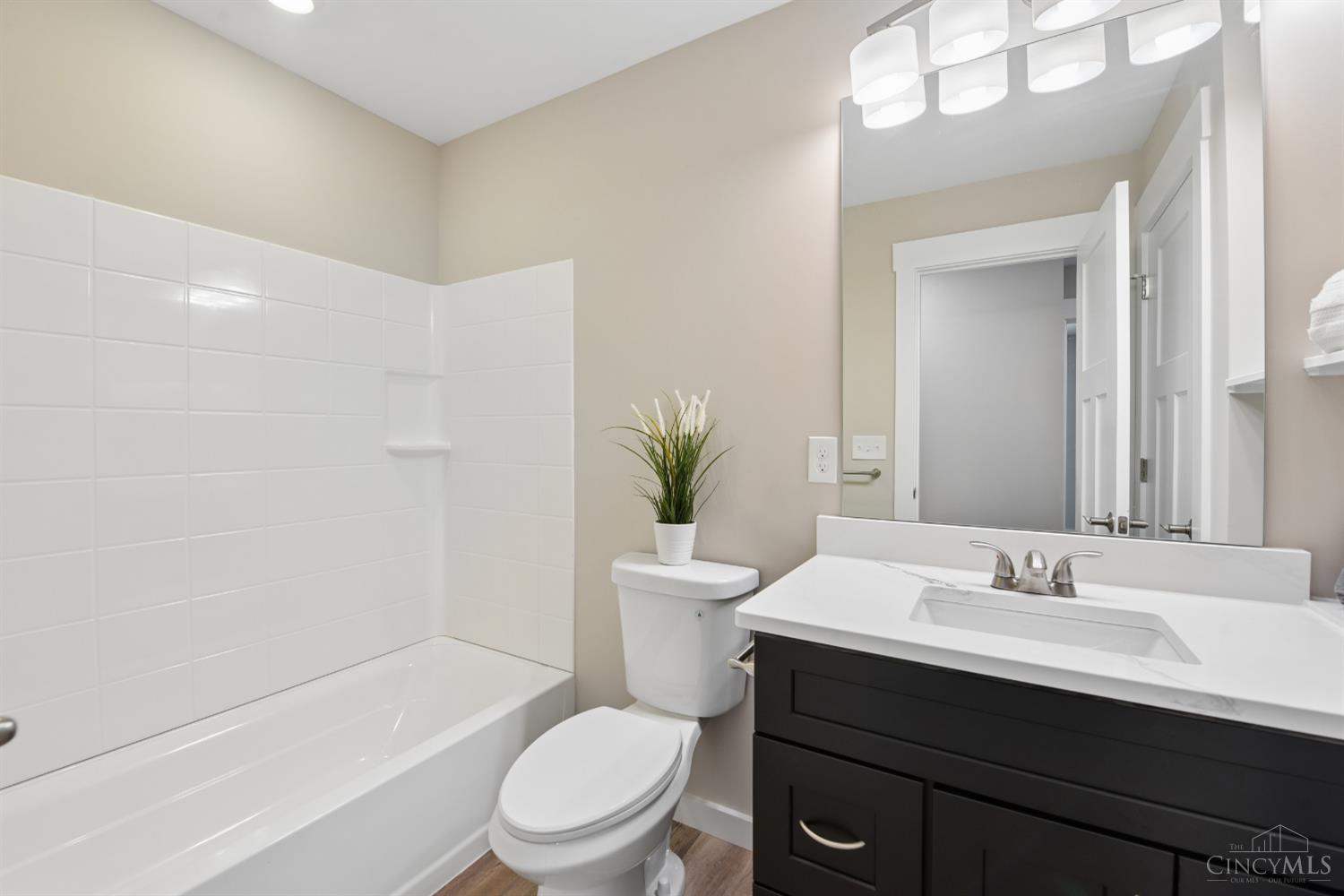 1115 Compton Road Cincinnati, OH 45231 - Photo 24 of 47