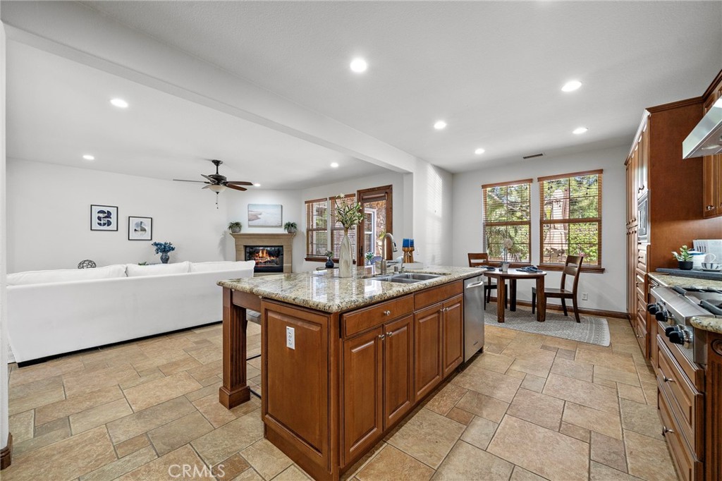 28 Drackert Lane Ladera Ranch, CA 92694 - Photo 11 of 74
