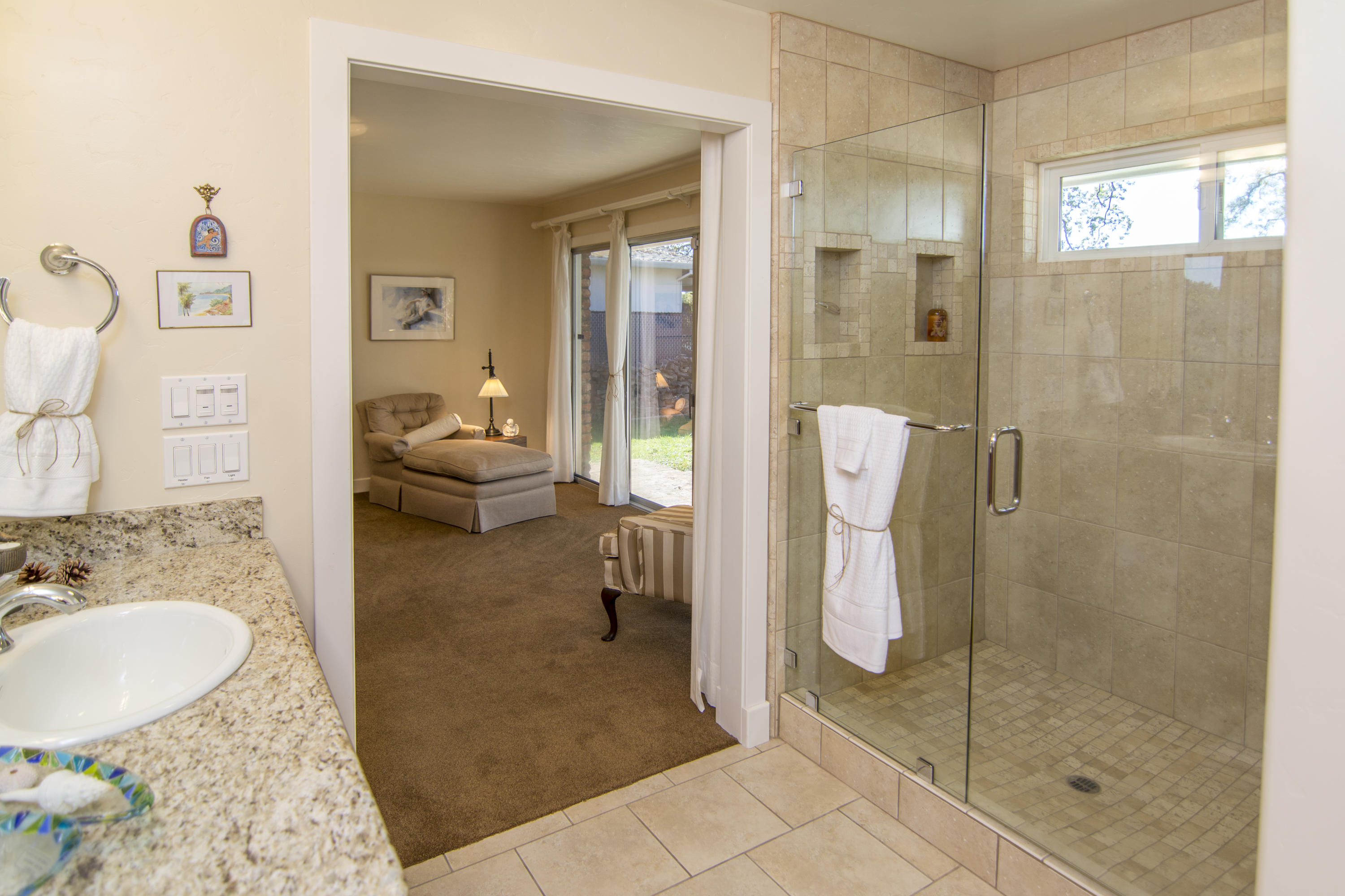 3114 Brent Road Redding, CA 96002 - Photo 17 of 23 Master Bath