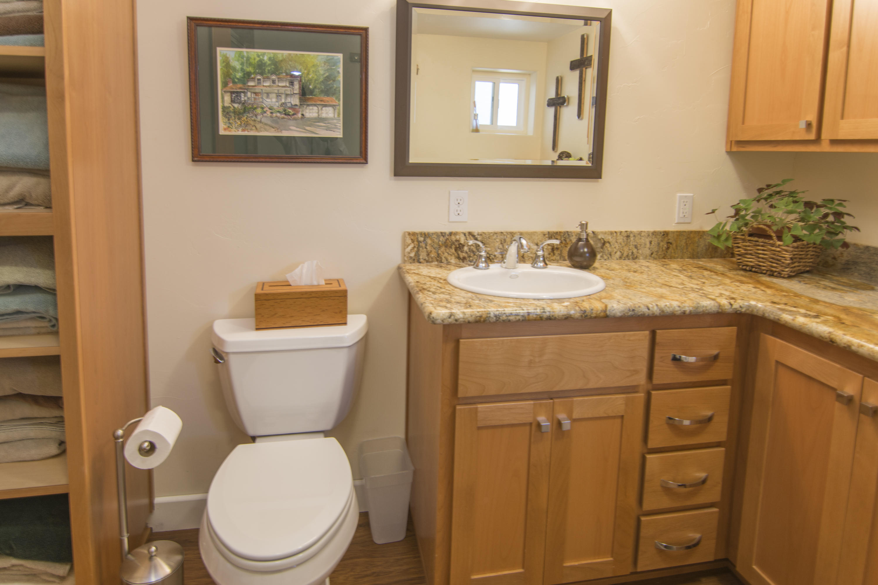 3114 Brent Road Redding, CA 96002 - Photo 10 of 23 Laundry Rm W/ Bath