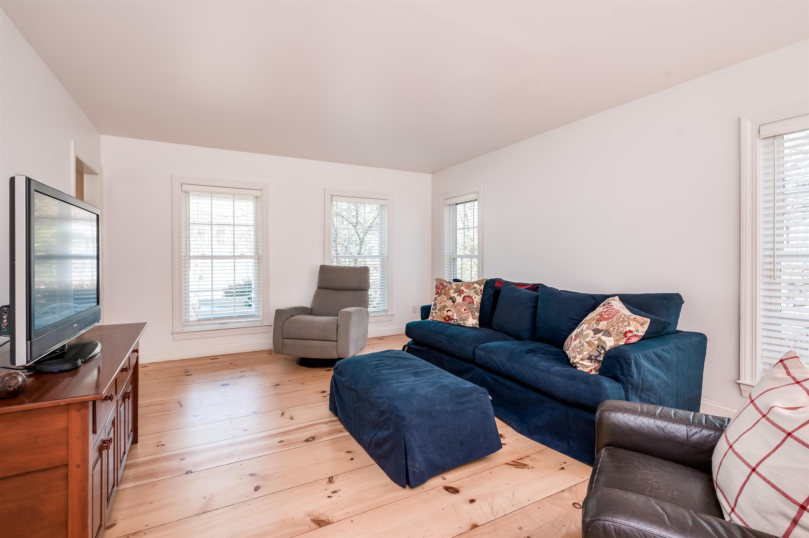 54 Edgewood Road Durham, NH 03824 - Photo 16 of 40