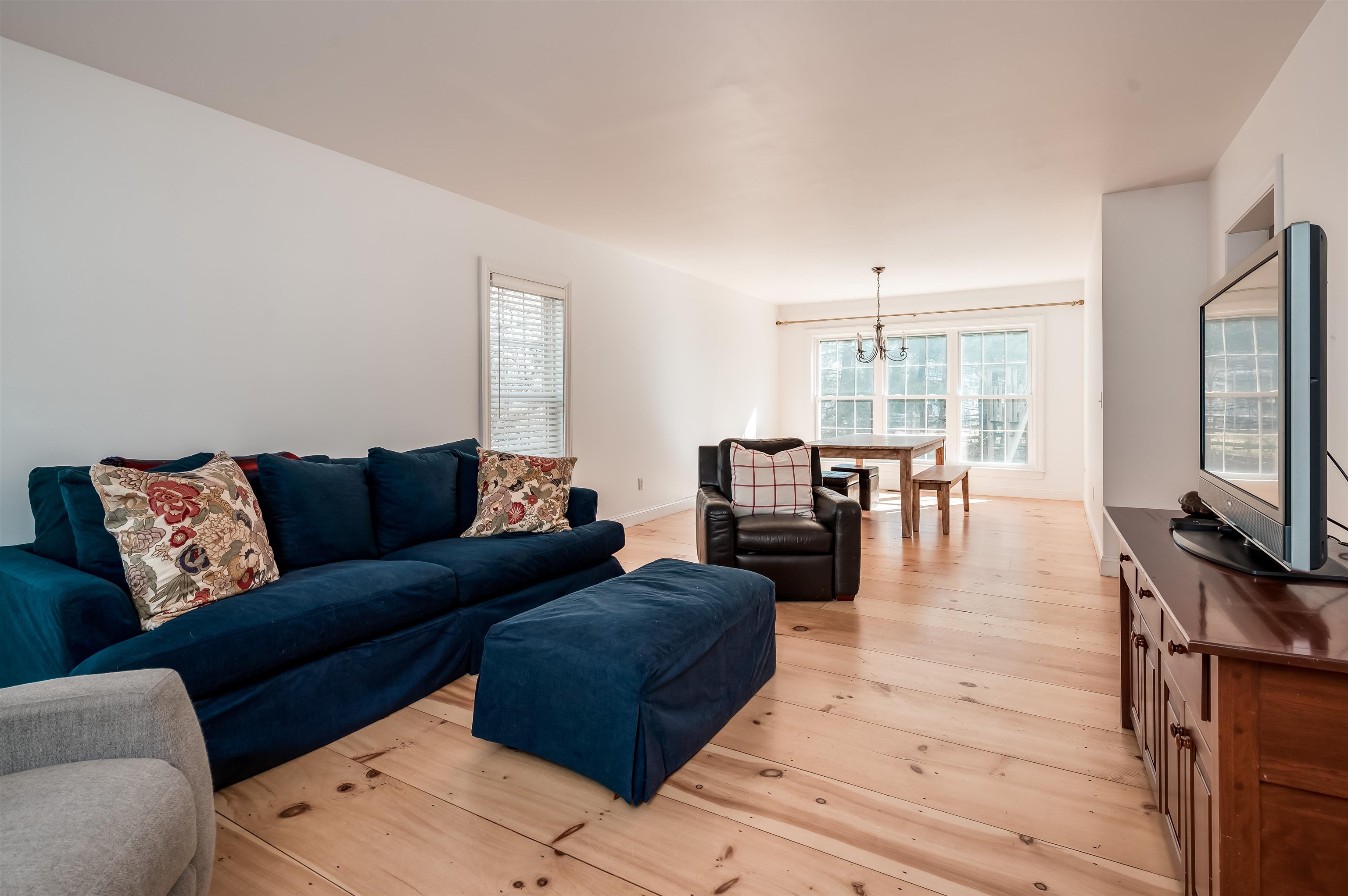 54 Edgewood Road Durham, NH 03824 - Photo 17 of 40