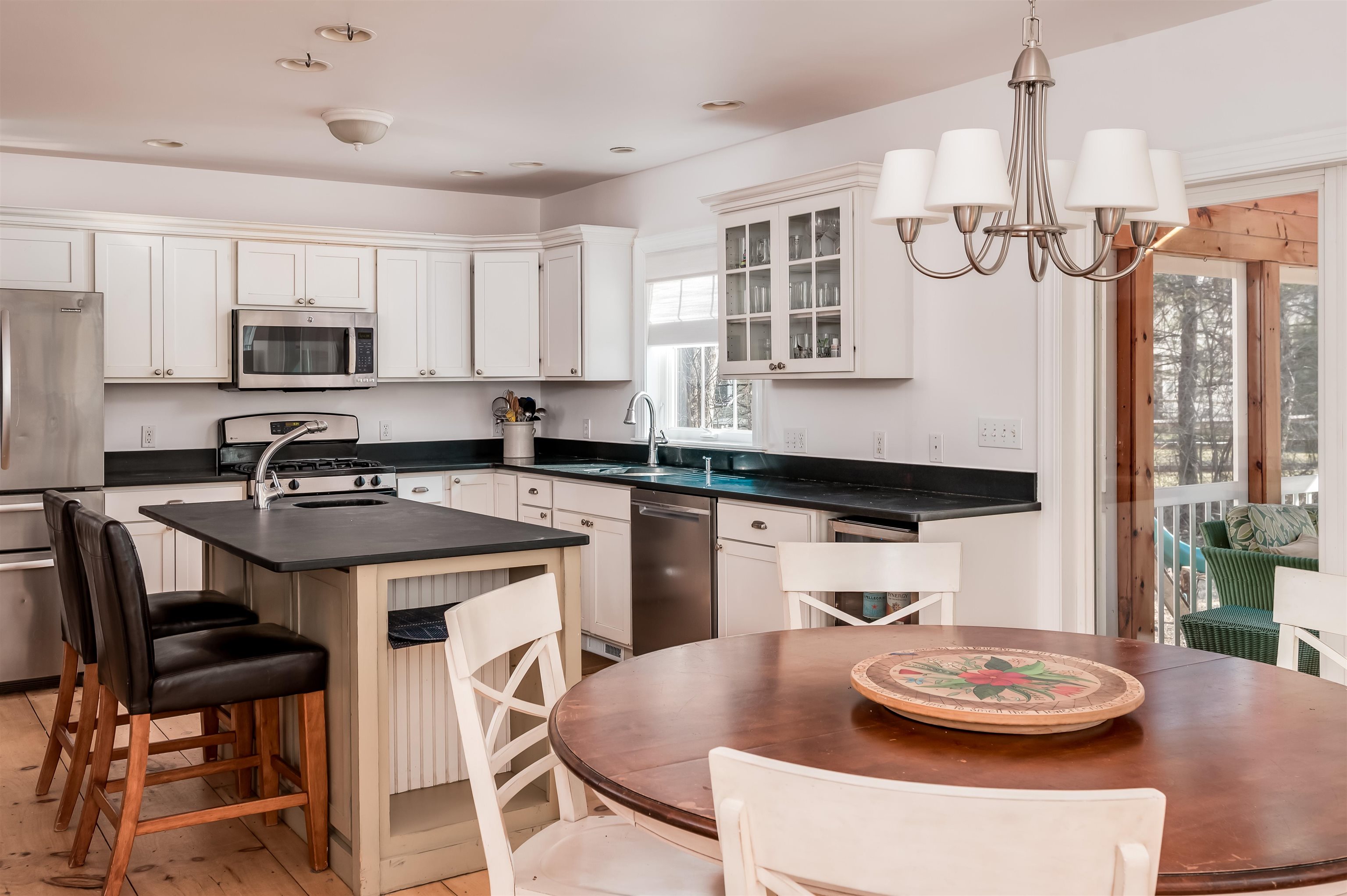 54 Edgewood Road Durham, NH 03824 - Photo 8 of 40