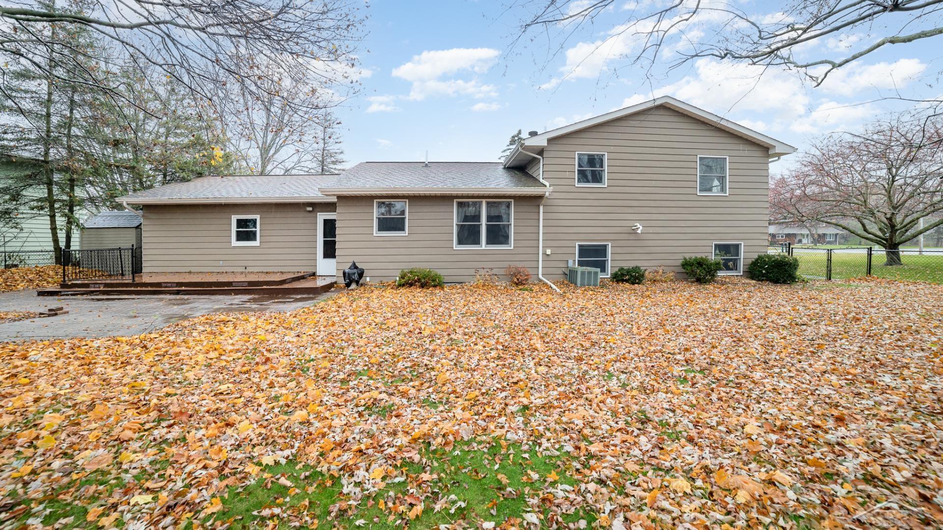 7865 North River Road Freeland, MI 48623 - Photo 24 of 31
