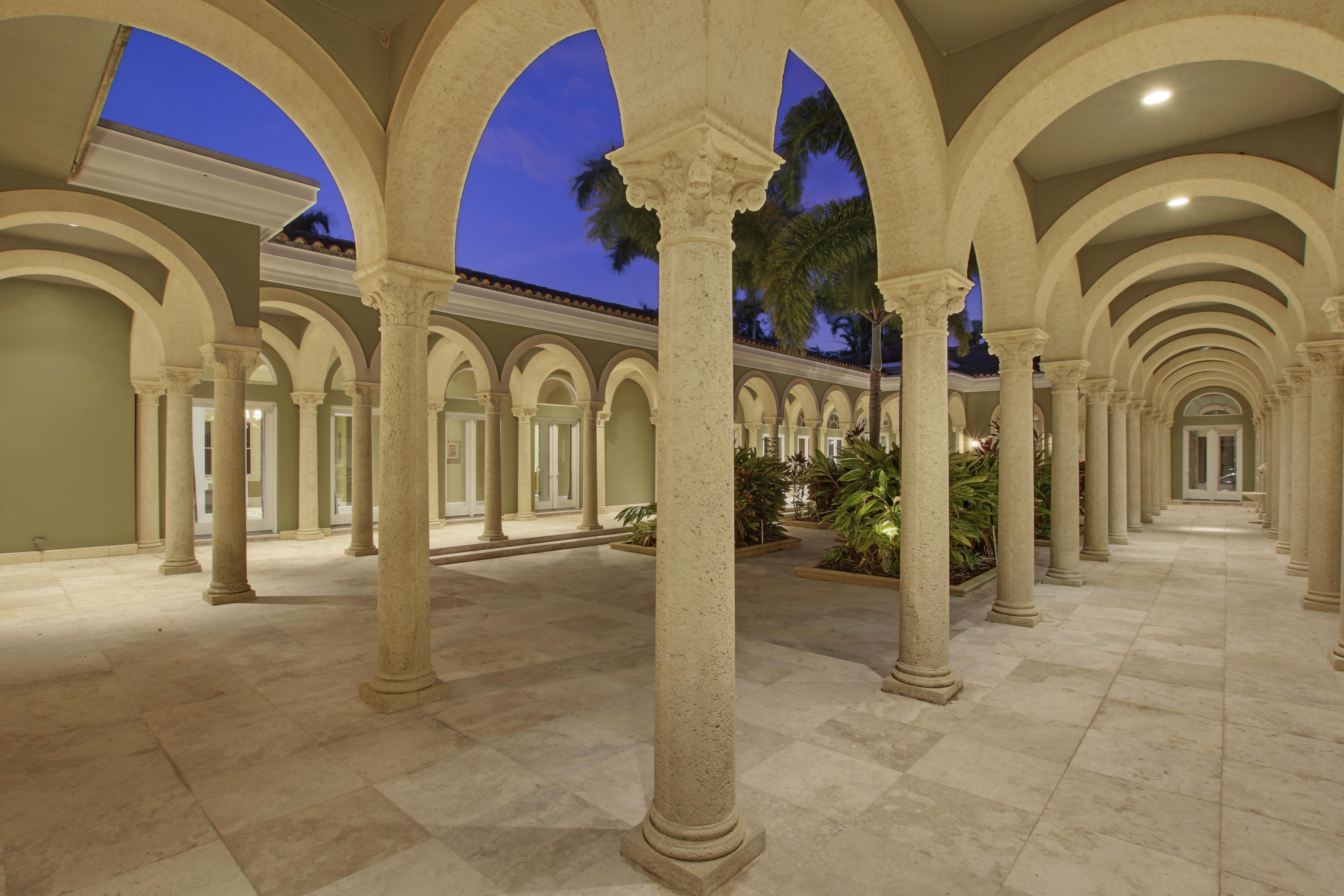 18803 Southeast Ranch Lane Jupiter, FL 33478 - Photo 26 of 29 Courtyard in twilight