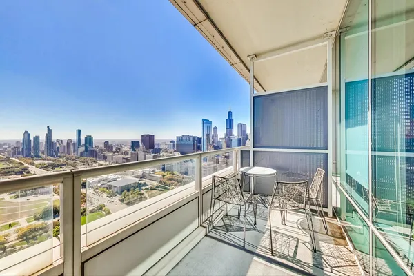 $11,800 | 340 East Randolph Street, Unit 4901, Chicago, IL 60601