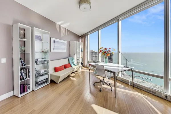 $11,800 | 340 East Randolph Street, Unit 4901, Chicago, IL 60601