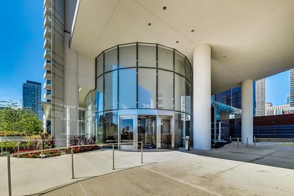 $11,800 | 340 East Randolph Street, Unit 4901, Chicago, IL 60601