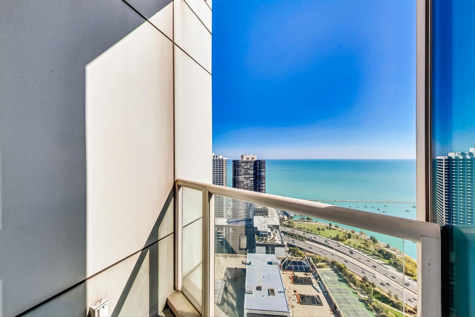 340 East Randolph Street, Unit 4901 Chicago, IL 60601 - Photo 28 of 50