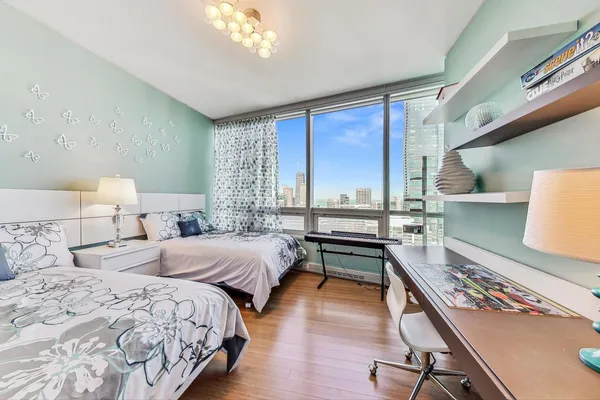 $11,800 | 340 East Randolph Street, Unit 4901, Chicago, IL 60601