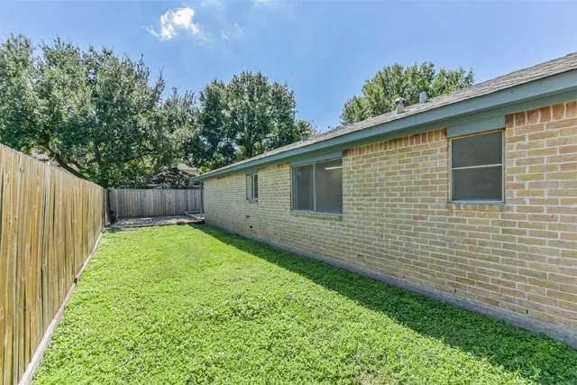 $350,000 | 2207 Crystal Hills Drive, Houston, TX 77077