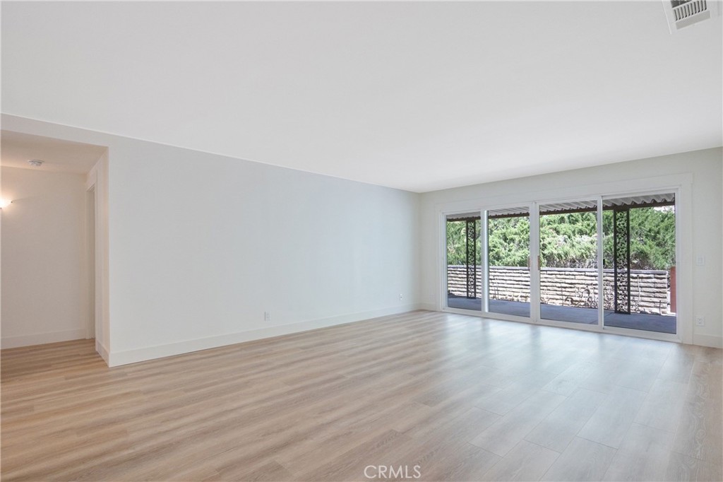 26574 Cardwick Court Newhall, CA 91321 - Photo 16 of 43 Family Room