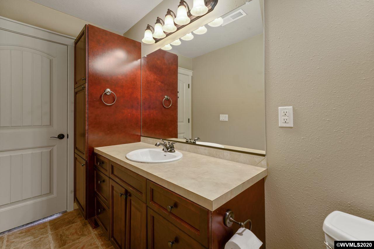 808 Crouchen Street Northwest Salem, OR 97304 - Photo 32 of 37