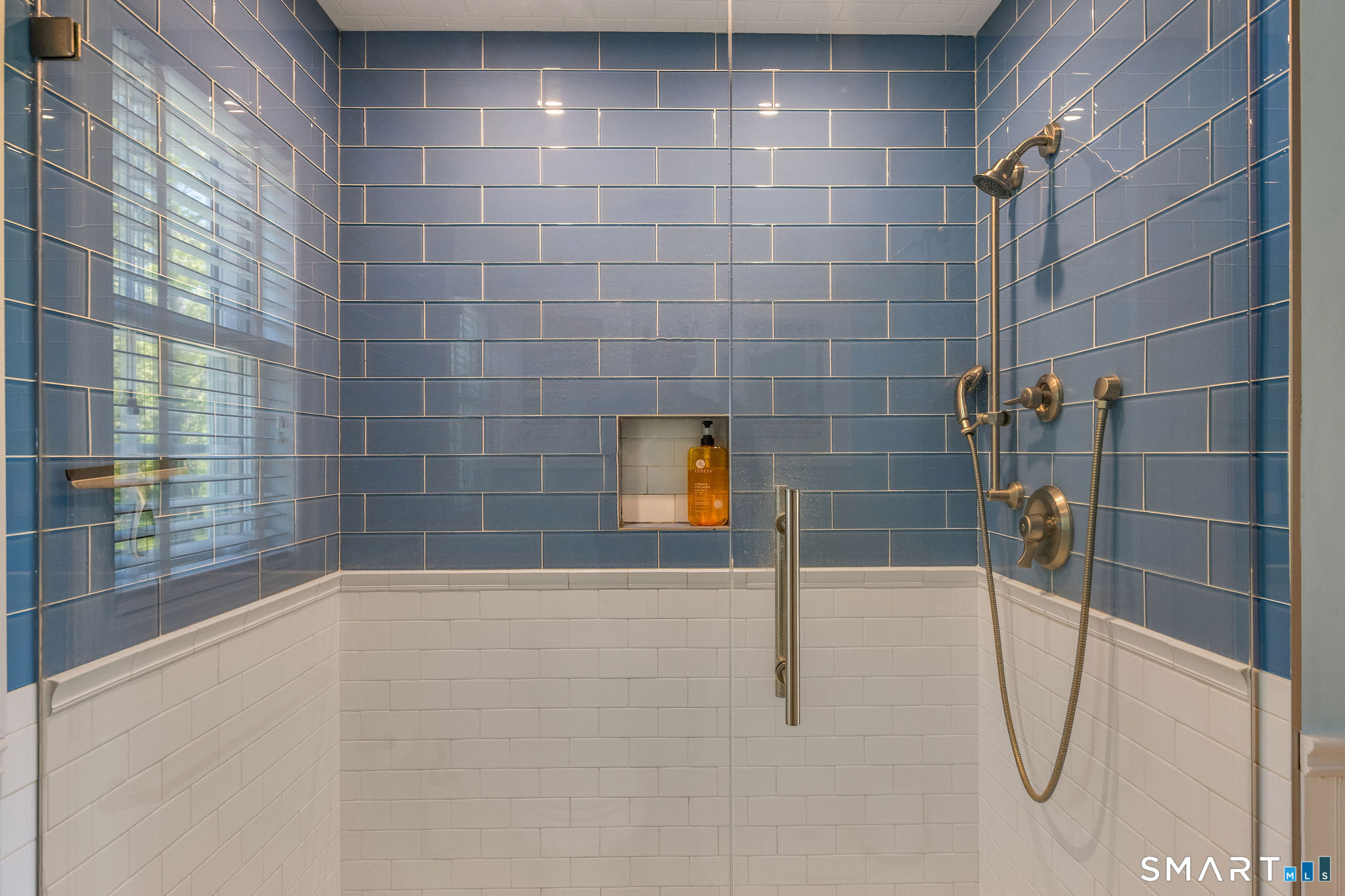170 Devonshire Lane Madison, CT 06443 - Photo 28 of 39 a bathroom with a shower
