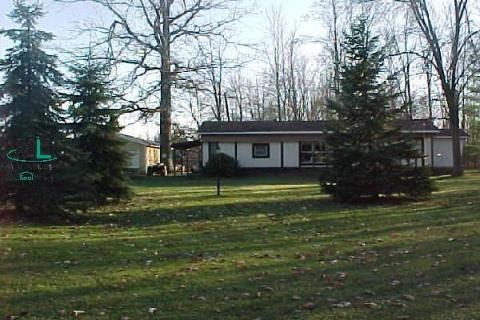 11593 South Rynn Emmett, MI 48022 - Photo 2 of 9 111950-1.JPG