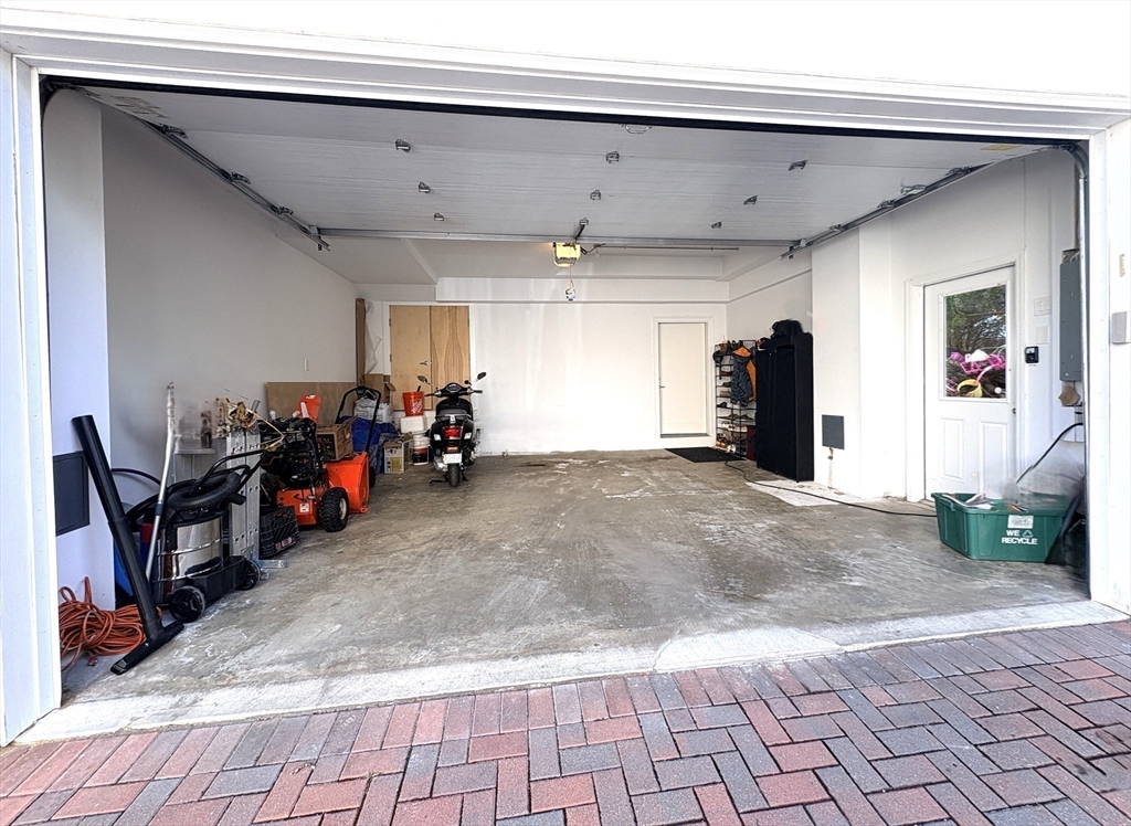 32 Salisbury Road, Unit 32 Newton, MA 02458 - Photo 25 of 32